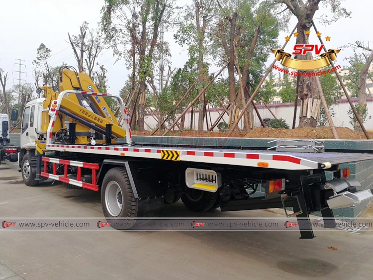 Wrecker Truck with Crane ISUZU - LB